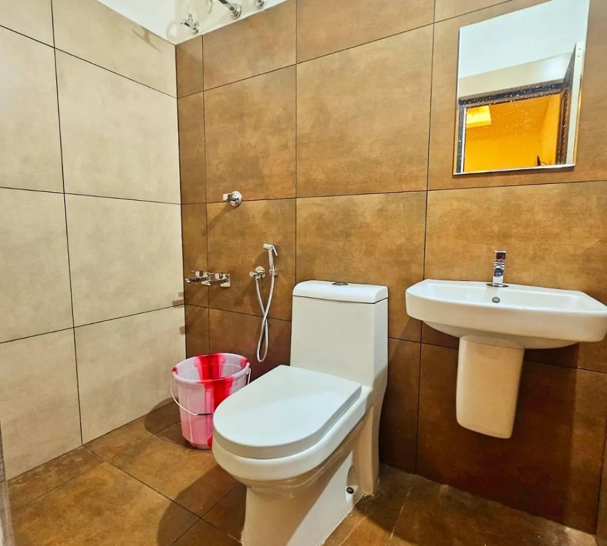 Apsara Residency Hotel Perintalmanna