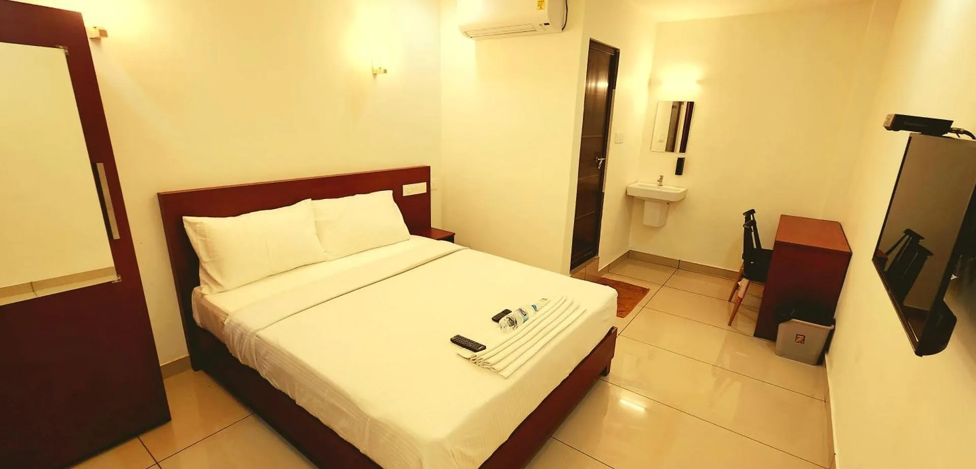 Hotel Apsara Residency Perintalmanna